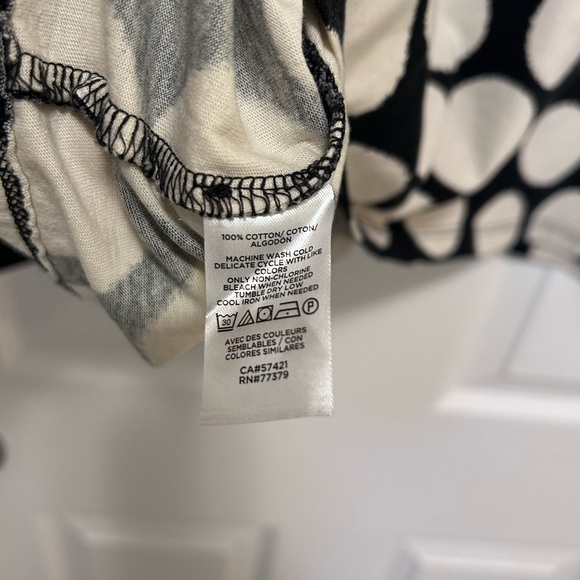 Ann Taylor Factory, long sleeve tshirt, black with white polka dots, size Large. - Picture 8 of 8